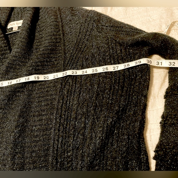 Long Black Blue and Green Cardigan With No Buttons - Picture 6 of 8